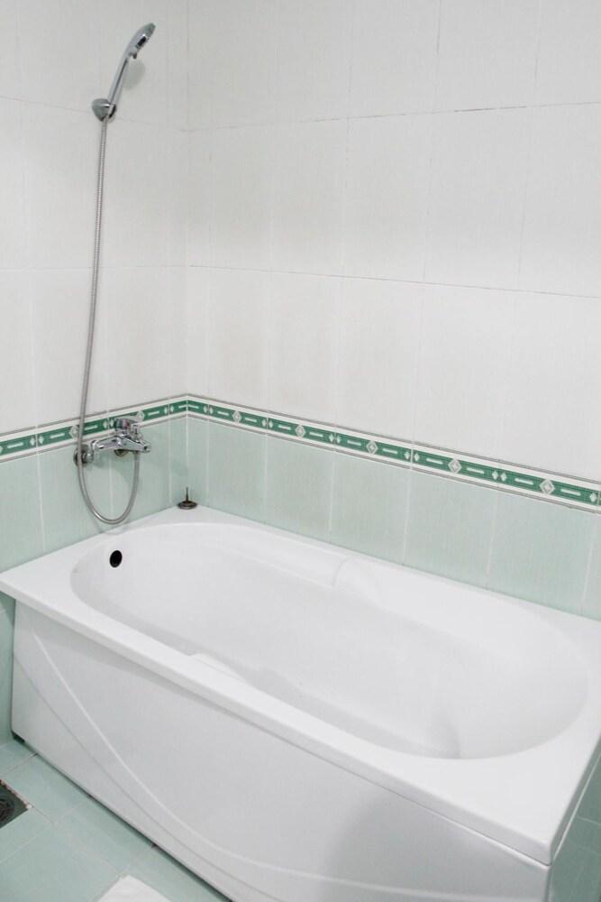 Khanh Duy Hotel На Транг Екстериор снимка