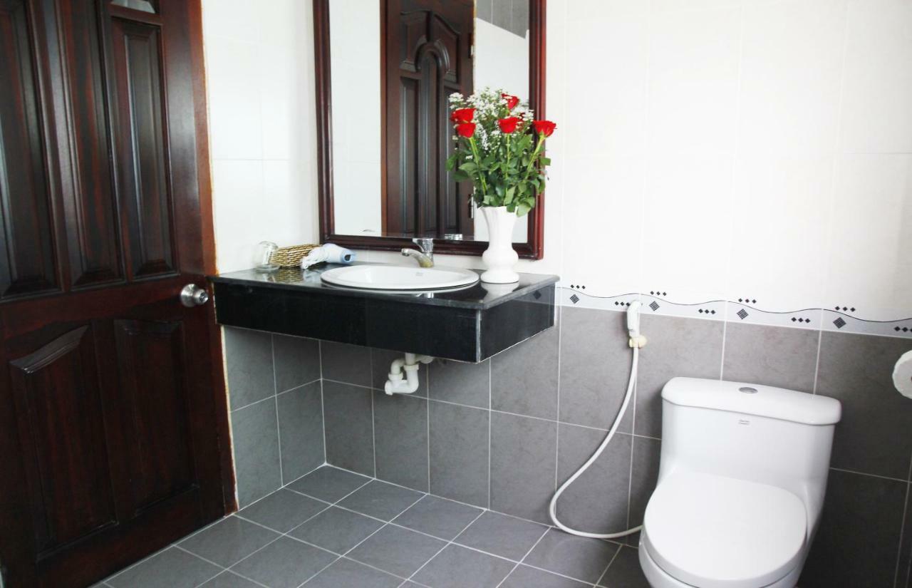 Khanh Duy Hotel На Транг Екстериор снимка